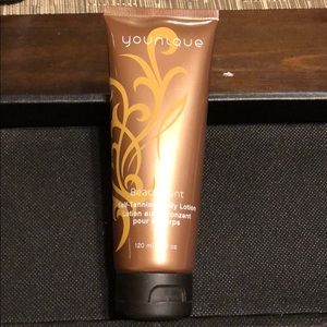 Younique self tanner